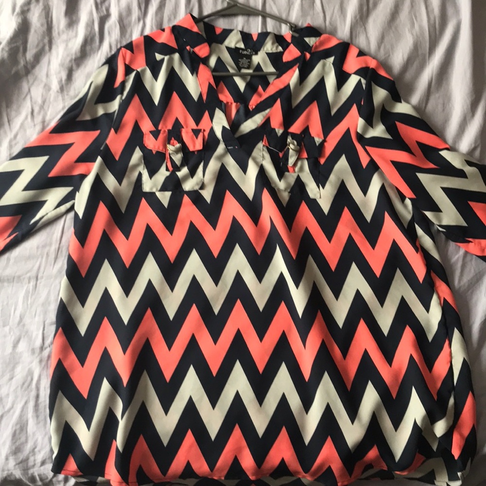 Quarter sleeve blouse